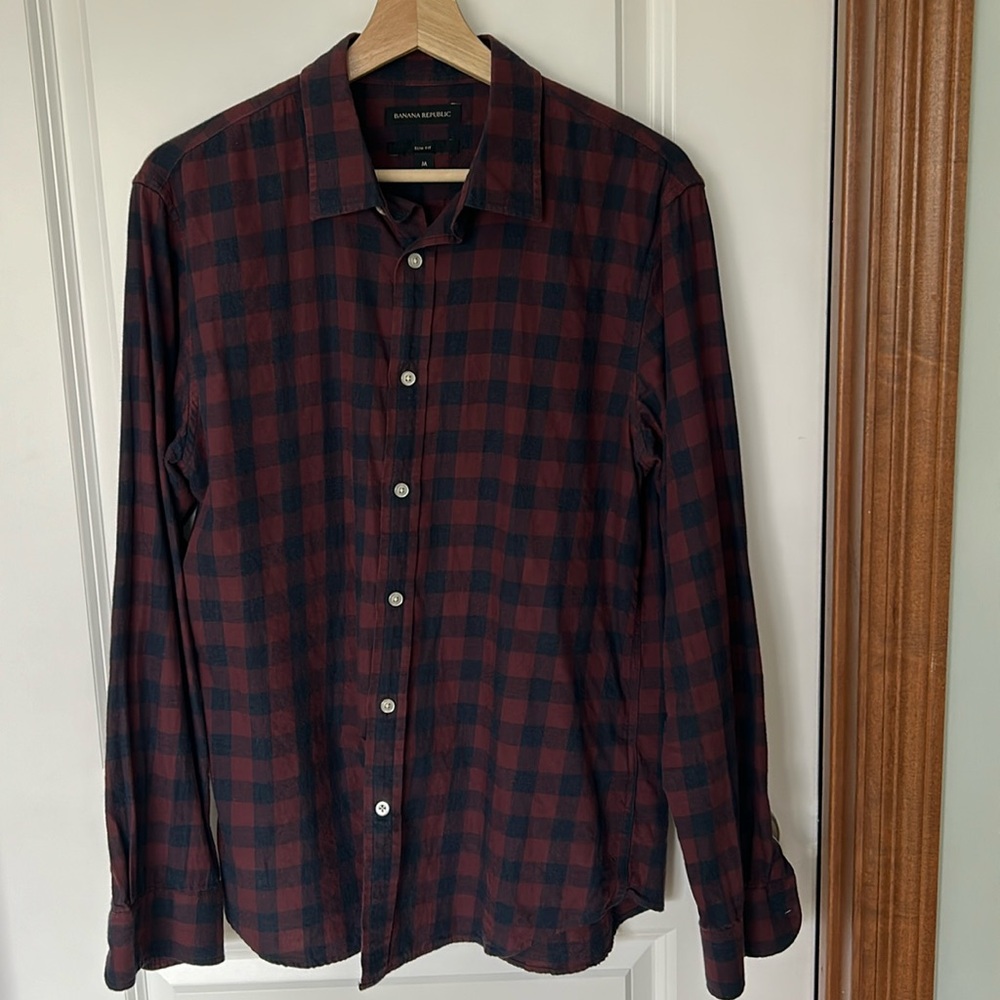 Banana Republic Slim Fit button down shirt, M
